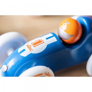 Voiture de course à trainer bleu-orange Voiture de course à trainer bleu-orange